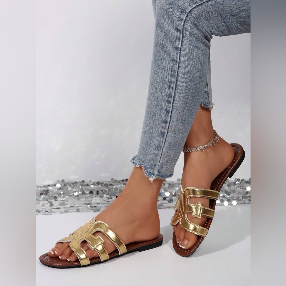New to Posh C ๐| Euro Style Sam Edelman Metallic Gold and Brown Sandals - Picture 5 of 9